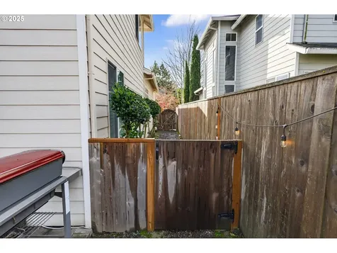 16033 SW Tuscany Street Portland OR 97223
