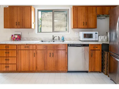 3860 Greenwood Street Eugene OR 97404