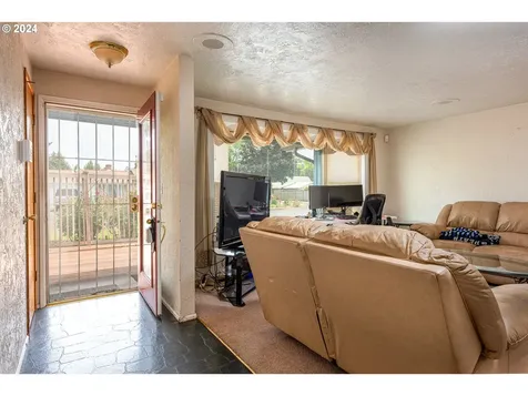 3860 Greenwood Street Eugene OR 97404