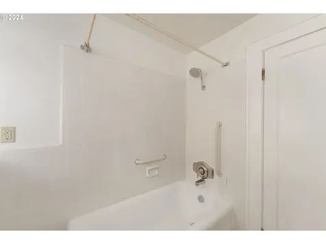 1149 SE Lane Avenue Roseburg OR 97470