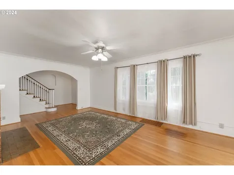 1149 SE Lane Avenue Roseburg OR 97470