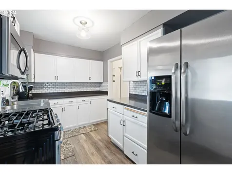512 Cedar Street Sutherlin OR 97479
