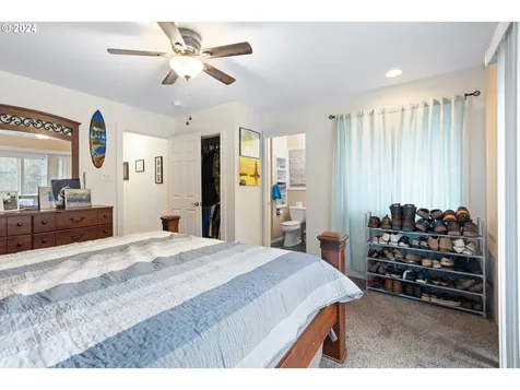 512 Cedar Street Sutherlin OR 97479
