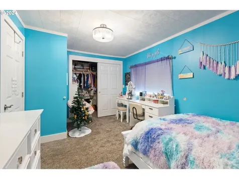 512 Cedar Street Sutherlin OR 97479