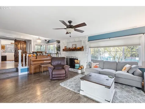 512 Cedar Street Sutherlin OR 97479