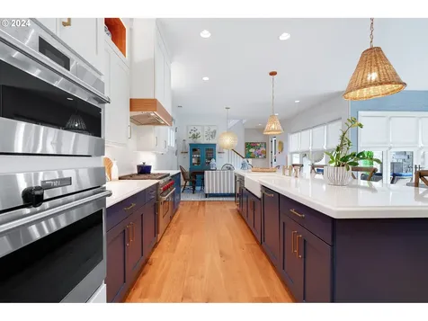 553 6th Street Lake Oswego OR 97034