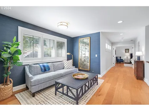 553 6th Street Lake Oswego OR 97034