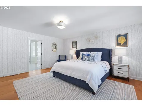 553 6th Street Lake Oswego OR 97034