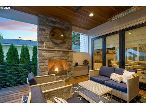 553 6th Street Lake Oswego OR 97034