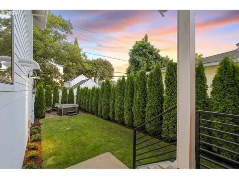553 6th Street Lake Oswego OR 97034