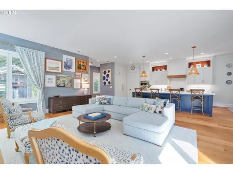 553 6th Street Lake Oswego OR 97034
