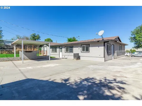 1135 Carolina Road Umatilla OR 97882