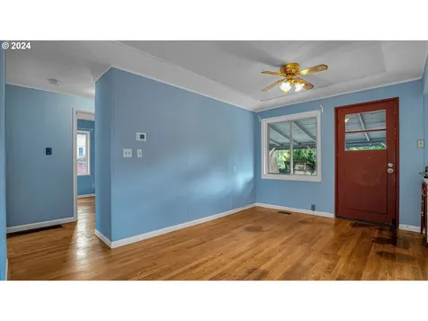 1822 Se 77th Avenue Portland OR 97215