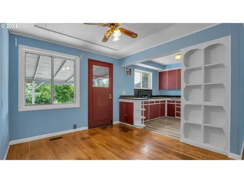 1822 Se 77th Avenue Portland OR 97215