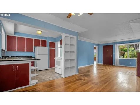1822 Se 77th Avenue Portland OR 97215