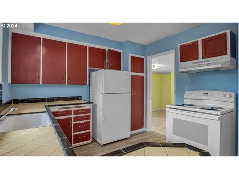 1822 Se 77th Avenue Portland OR 97215