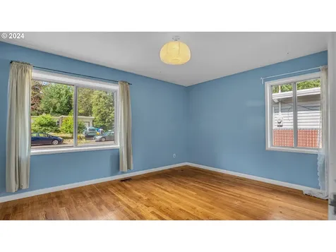 1822 Se 77th Avenue Portland OR 97215