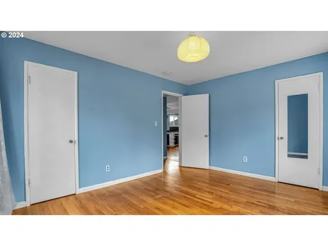 1822 Se 77th Avenue Portland OR 97215