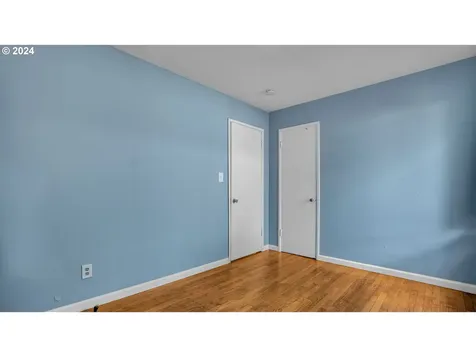 1822 Se 77th Avenue Portland OR 97215
