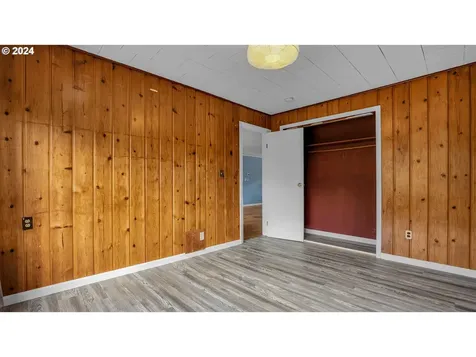 1822 Se 77th Avenue Portland OR 97215