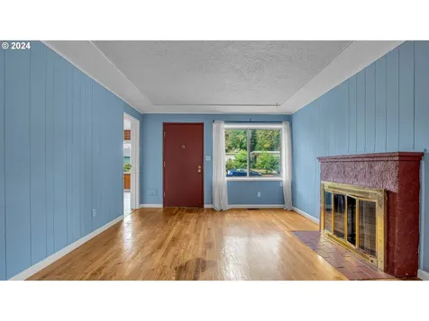 1822 Se 77th Avenue Portland OR 97215