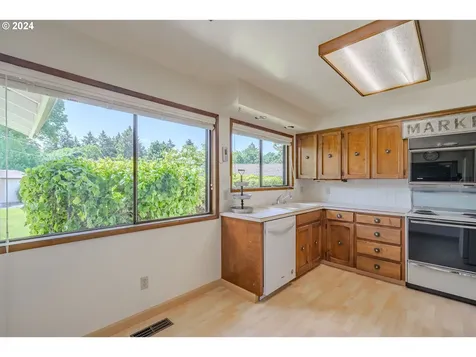 4711 Willamette Drive Vancouver WA 98661