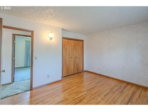 4711 Willamette Drive Vancouver WA 98661