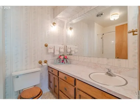 4711 Willamette Drive Vancouver WA 98661