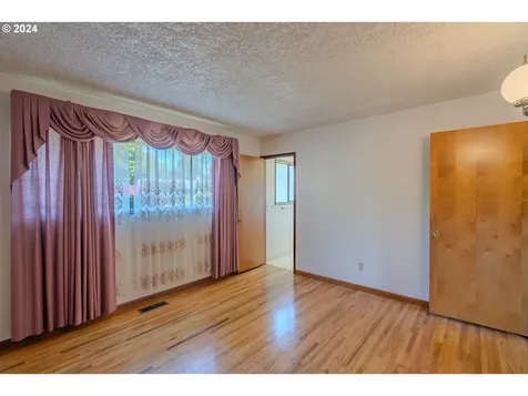 4711 Willamette Drive Vancouver WA 98661