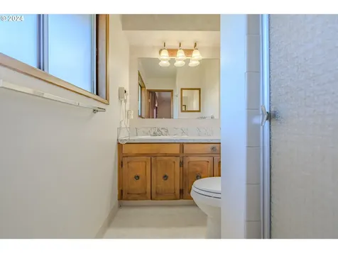 4711 Willamette Drive Vancouver WA 98661