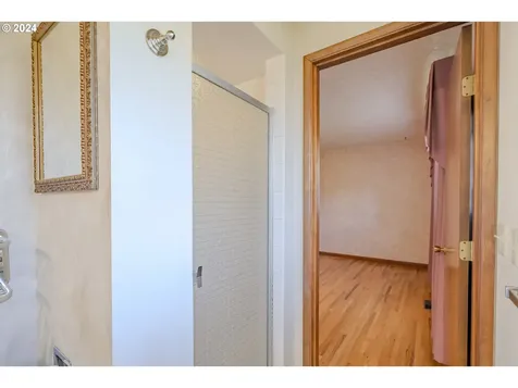 4711 Willamette Drive Vancouver WA 98661
