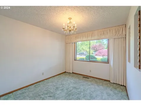 4711 Willamette Drive Vancouver WA 98661
