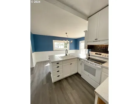 669 Sw Robb Street Dallas OR 97338