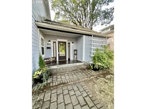 669 Sw Robb Street Dallas OR 97338