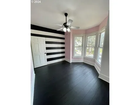 669 Sw Robb Street Dallas OR 97338