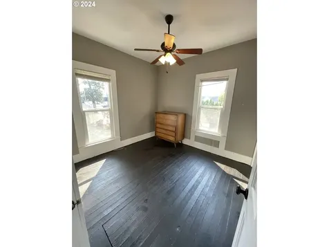 669 Sw Robb Street Dallas OR 97338