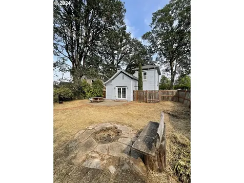 669 Sw Robb Street Dallas OR 97338