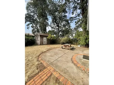 669 Sw Robb Street Dallas OR 97338