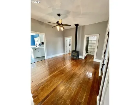 669 Sw Robb Street Dallas OR 97338