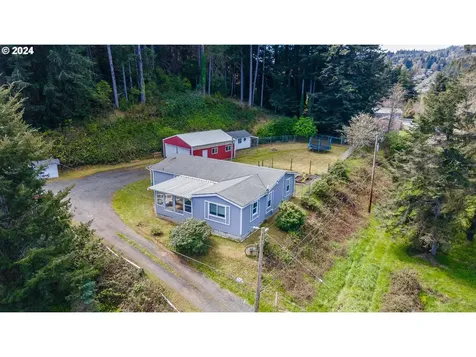93014 Vista Del Rio Drive Coos Bay OR 97420
