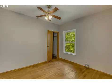 7418 SE Insley Street Portland OR 97206