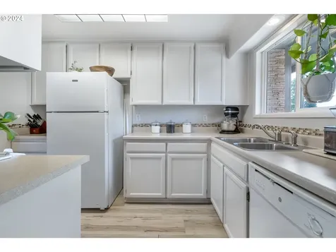 1006 Lindsay Lane Lebanon OR 97355