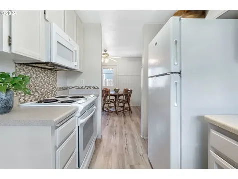1006 Lindsay Lane Lebanon OR 97355