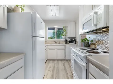 1006 Lindsay Lane Lebanon OR 97355