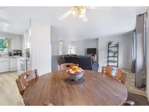 1006 Lindsay Lane Lebanon OR 97355