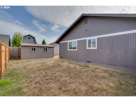 1006 Lindsay Lane Lebanon OR 97355
