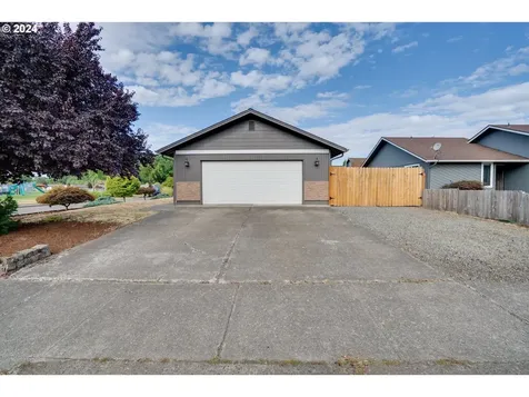 1006 Lindsay Lane Lebanon OR 97355