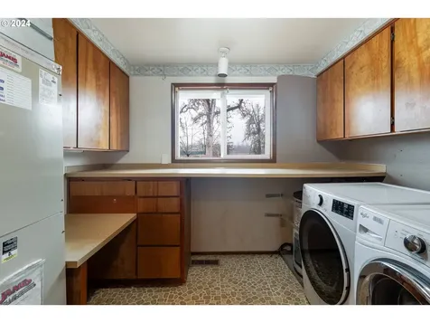 83766 Cloverdale Road Creswell OR 97426