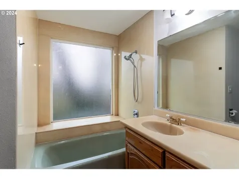 83766 Cloverdale Road Creswell OR 97426