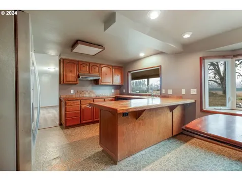 83766 Cloverdale Road Creswell OR 97426